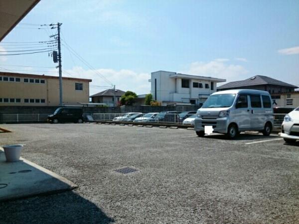 甲府市国母７丁目のマンション