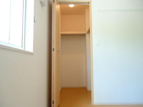 甲府市里吉３丁目のアパート