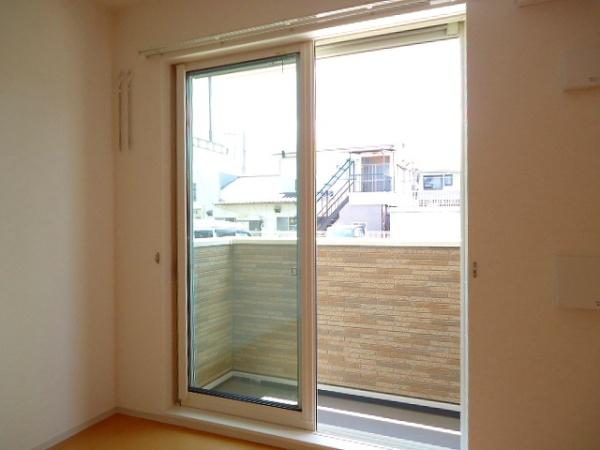 甲府市里吉３丁目のアパート
