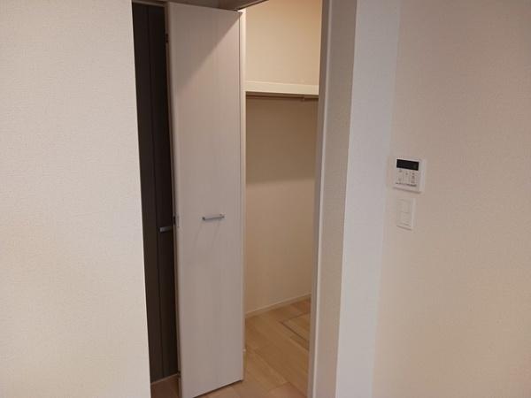 笛吹市石和町川中島のアパート