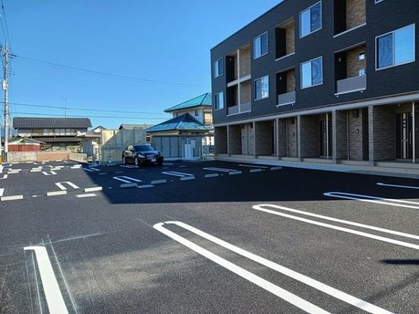 南アルプス市東南湖のアパート