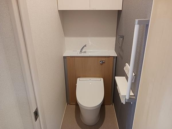南アルプス市東南湖のアパート