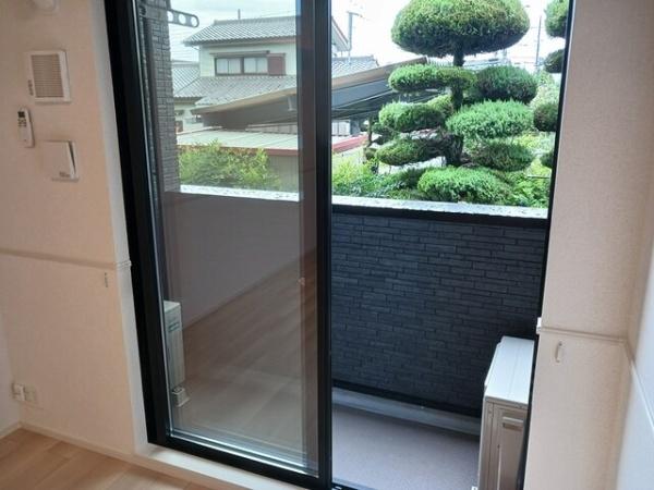 甲斐市西八幡のアパート