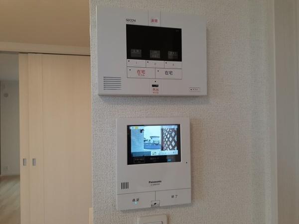 山梨市小原東のアパート