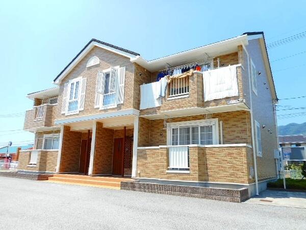 甲府市向町のアパート