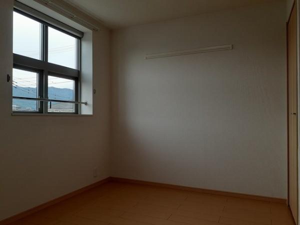 甲府市下飯田３丁目のアパート