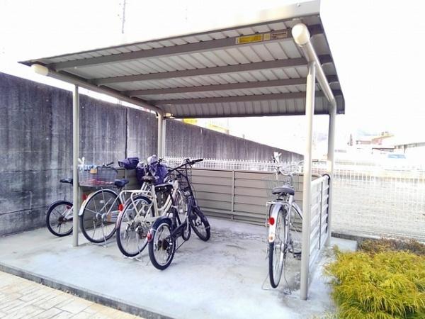 甲府市下飯田３丁目のアパート