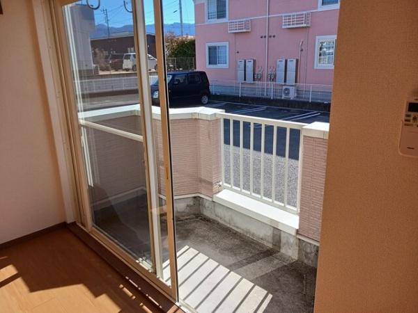 南アルプス市浅原のアパート