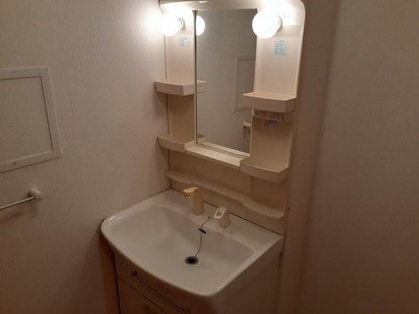 甲州市塩山上井尻のアパート