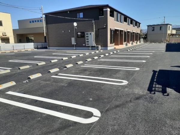 中央市布施のアパート