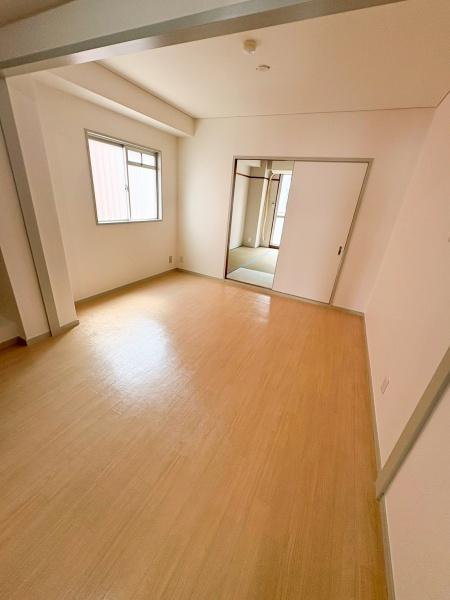 大阪市中央区南新町２丁目のマンション