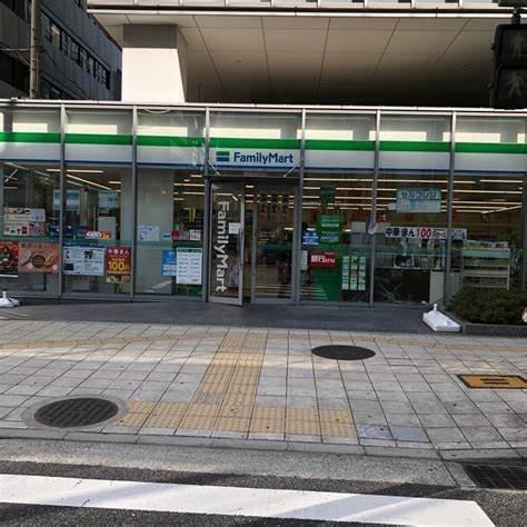 BrilliaTower堂島(ファミリーマート堂島浜店)