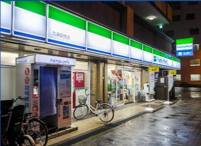 Raffine大阪九条(ファミリーマート九条駅南店)