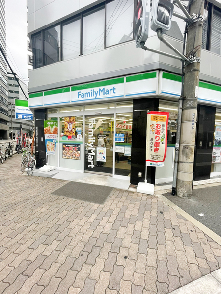 アモーレ本町ウエスト(ファミリーマート立売堀1丁目店)