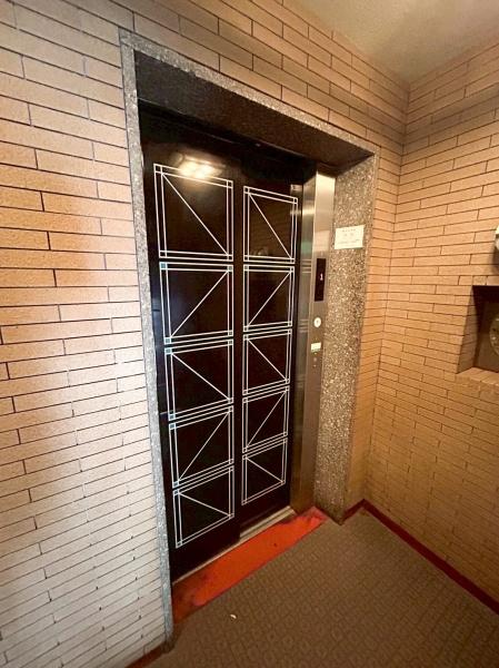カナード西本町