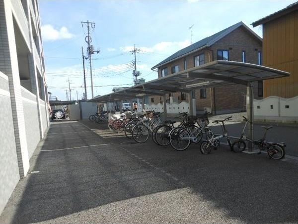 アステージ