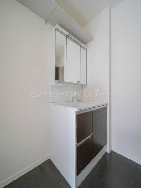クレストコート