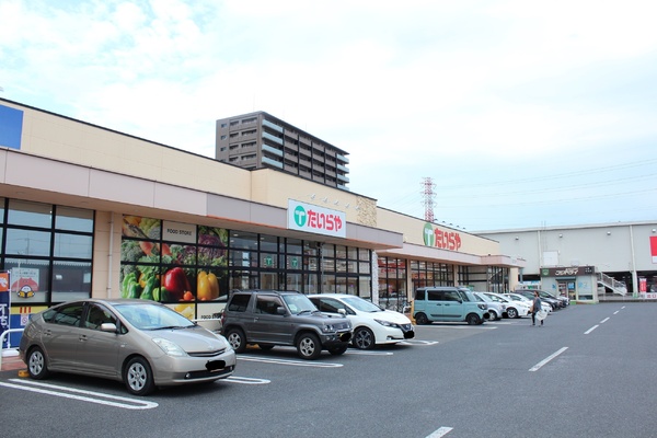 カーム・ヴィラ(たいらや今泉新町店)