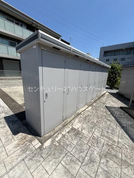 クレストヒルズ
