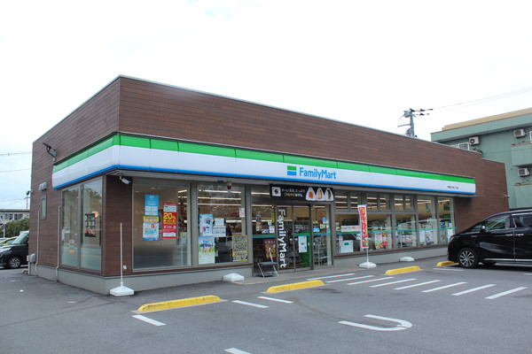 小野ハイツ2号棟(ファミリーマート宇都宮元今泉七丁目店)