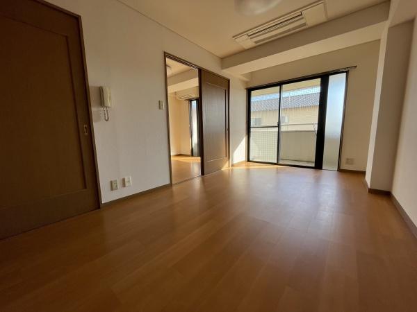 TWIN　VILLA　B