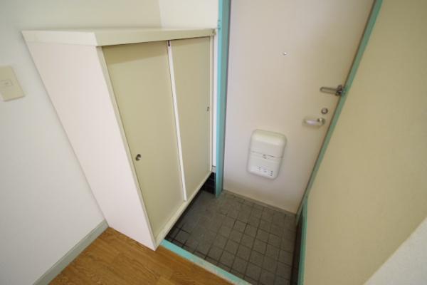 レジデンス北条A(玄関)