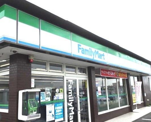 ビルトモアテラス(ファミリーマート宇都宮江曽島店)