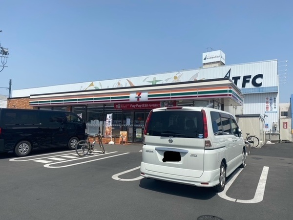 イーストガーデン峰(セブンイレブン宇都宮東今泉2丁目店)