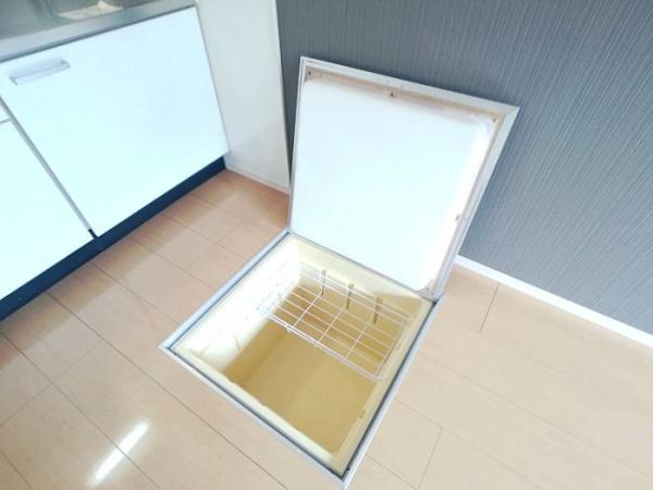 グレイスコート清原台　A