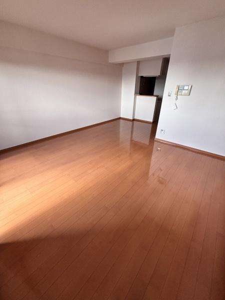 壱番館元今泉