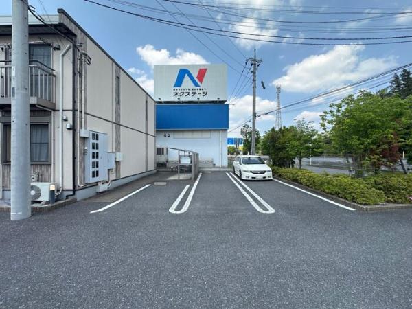 リースランド平出 D(駐車場)