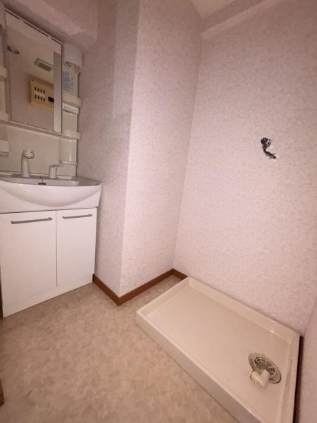 壱番館元今泉
