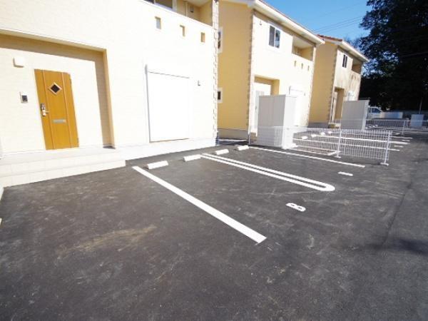 りんごの家(駐車場)