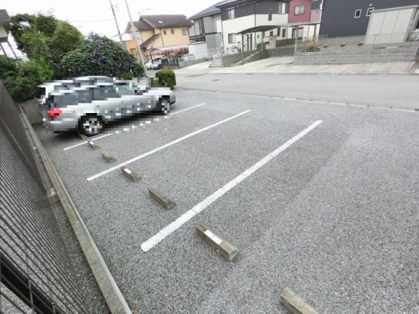 アルカンシェル(駐車場)