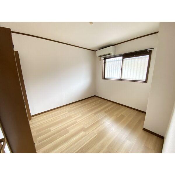 サンツヤマモトA(洋室)