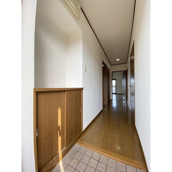 サンツヤマモトC(玄関)