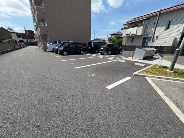 RaffineⅣ(駐車場)