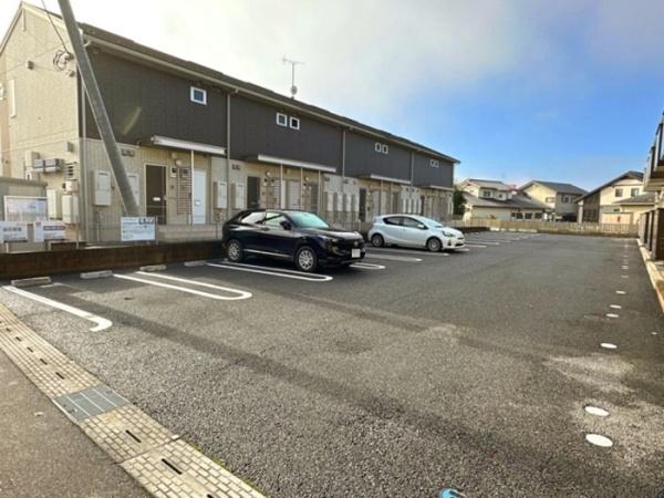 フォーゲルテラスブラウⅠ(駐車場)