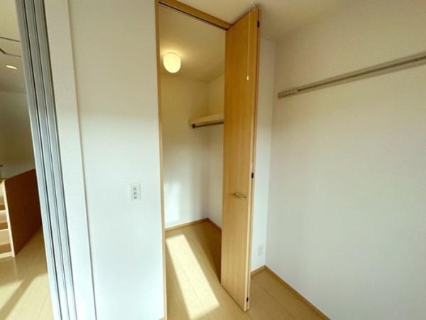 フォーゲルテラスブラウⅠ(収納)