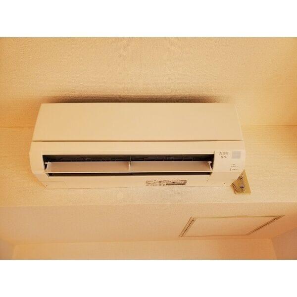 ソレアードB（平出町）