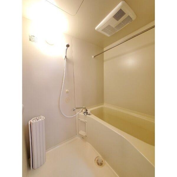 ソレアードB（平出町）