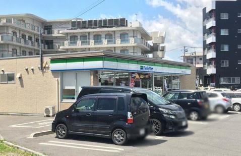 グランオーラ千波(ファミリーマート宇都宮今泉三丁目店)