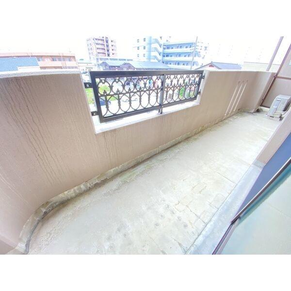 ファミーユ　Ａ棟