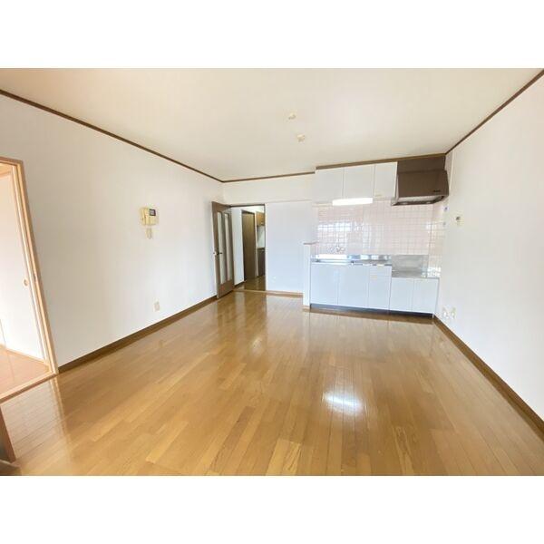 ファミーユ　Ａ棟