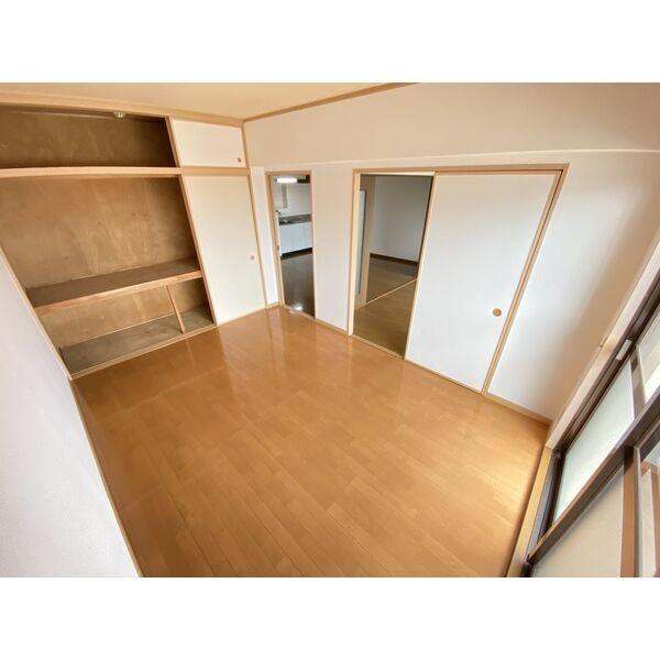 ファミーユ　Ａ棟