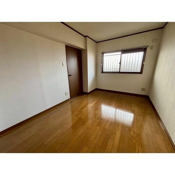 ファミーユ　Ａ棟