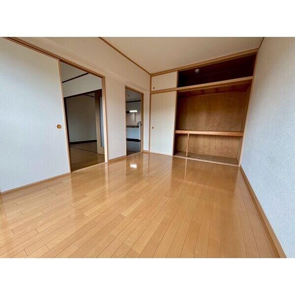 ファミーユ　Ａ棟