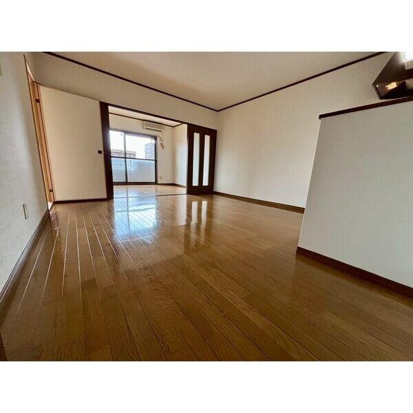 ファミーユ　Ａ棟