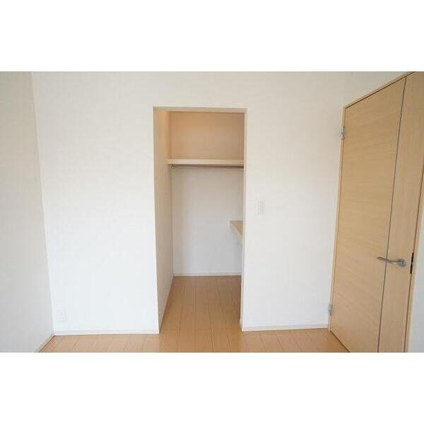 ネオ　エレガンスＣ