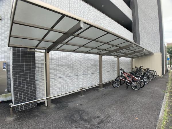 グランバロン　イースト